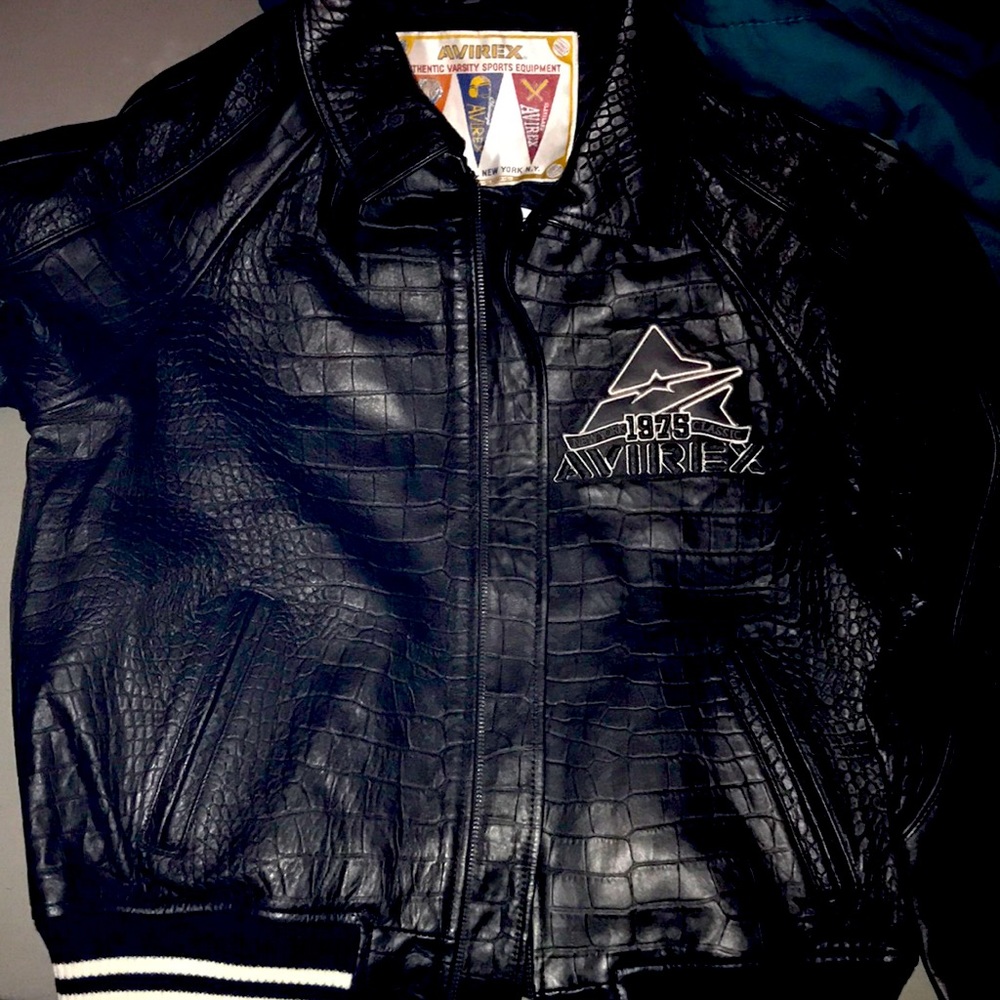 Avirex coat size M want $700